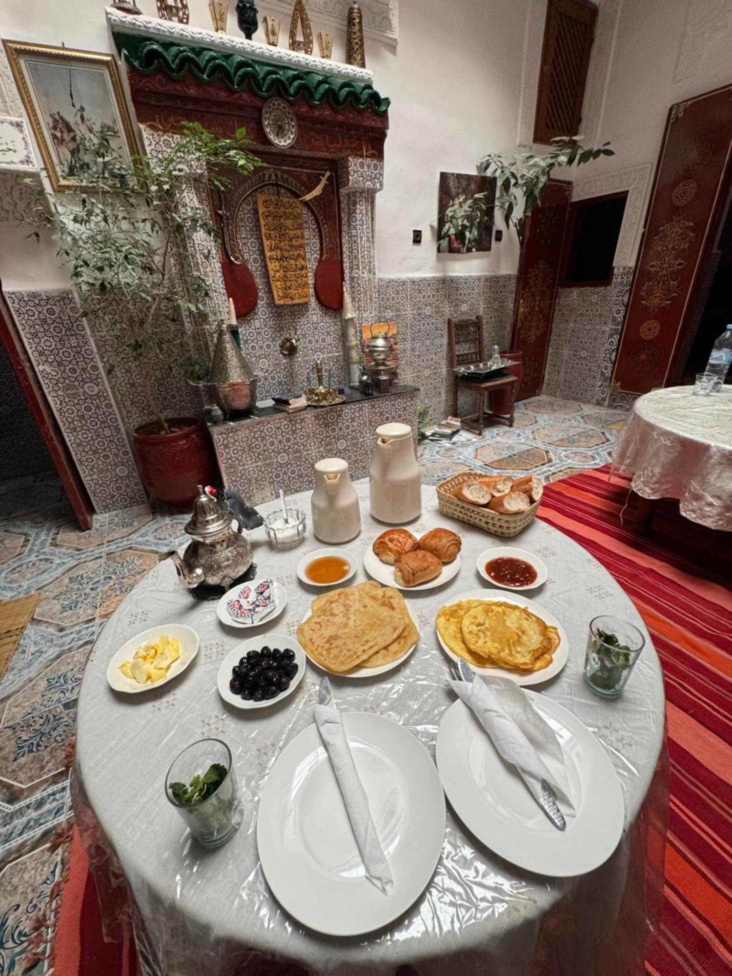 فندق Dar Enouiina فاس المظهر الخارجي الصورة